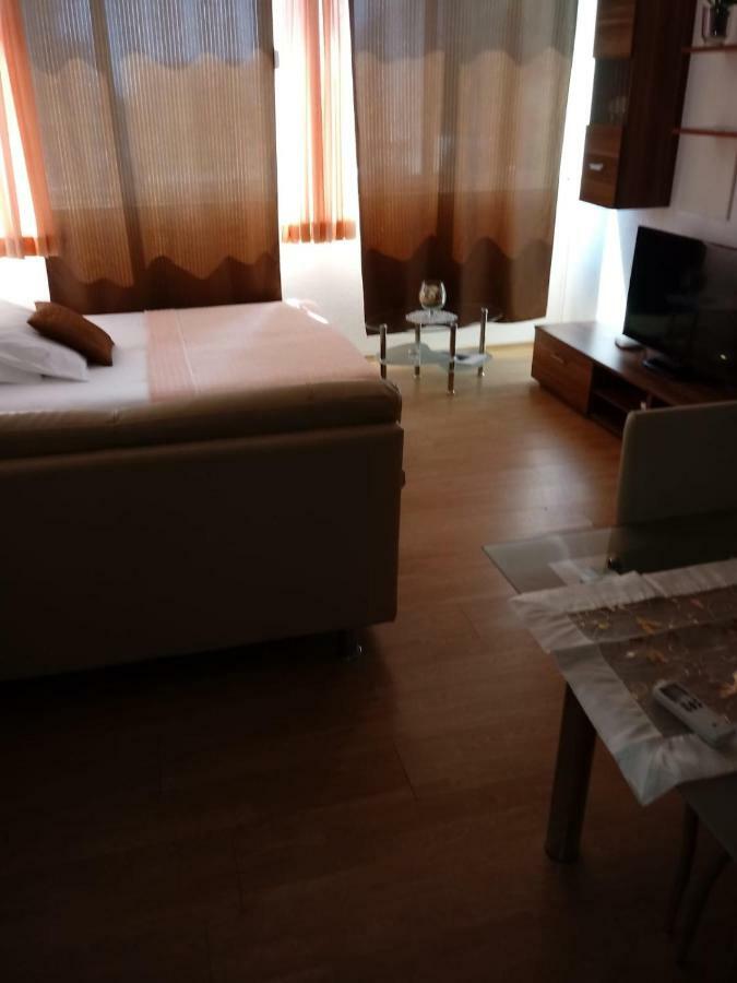 Apartments Centar - Mirjana Makarska Exterior photo